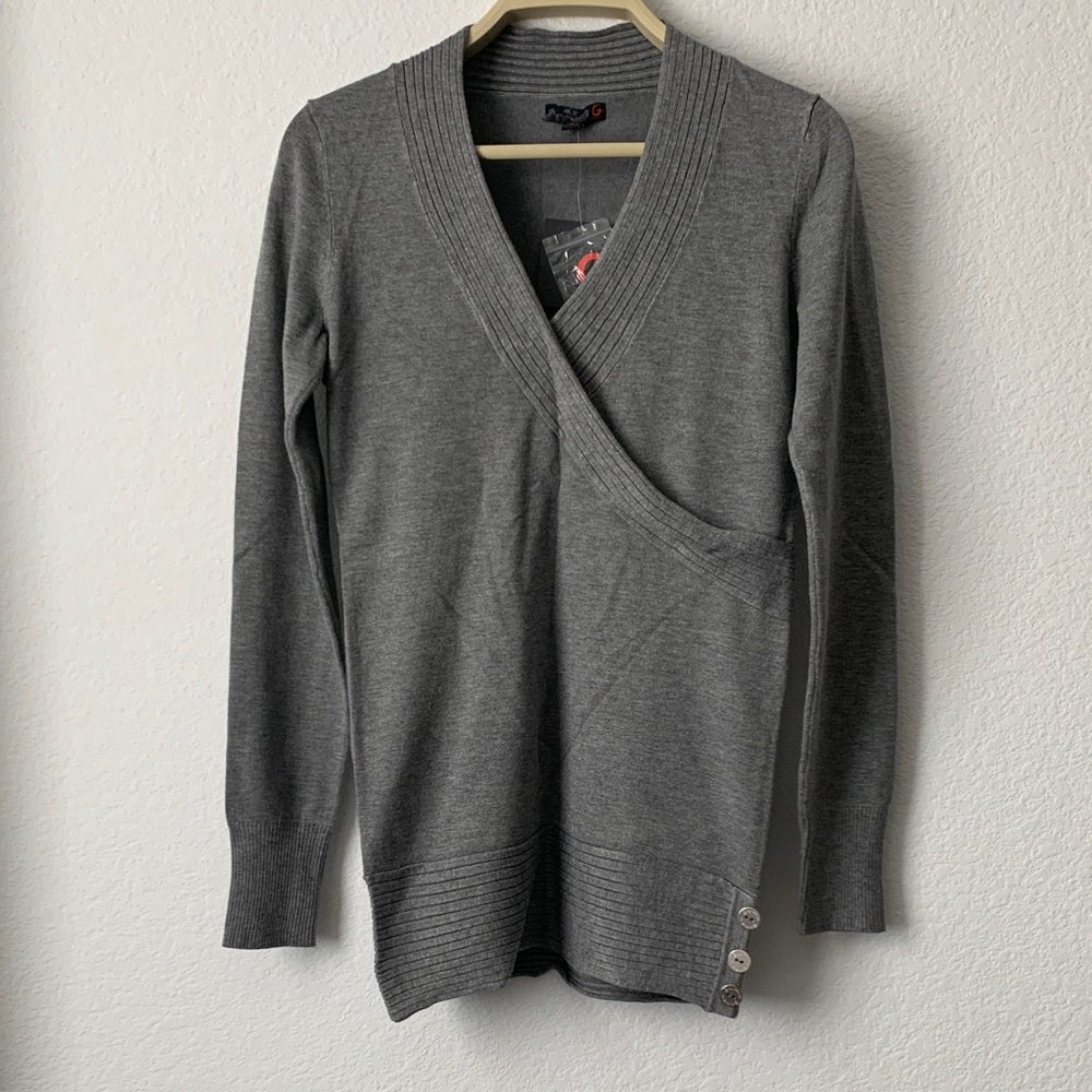 G by Guess Gray V-Neck Sweater Slim Tunic